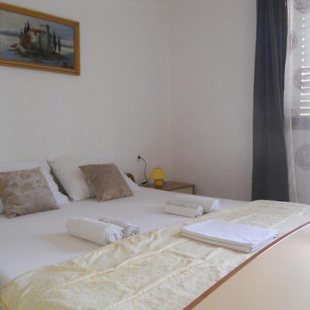 Apartments Ivo - With Terrace Supetarska Draga Ngoại thất bức ảnh