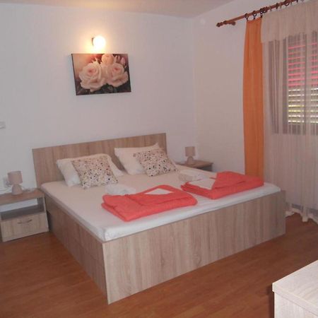 Apartments Ivo - With Terrace Supetarska Draga Ngoại thất bức ảnh