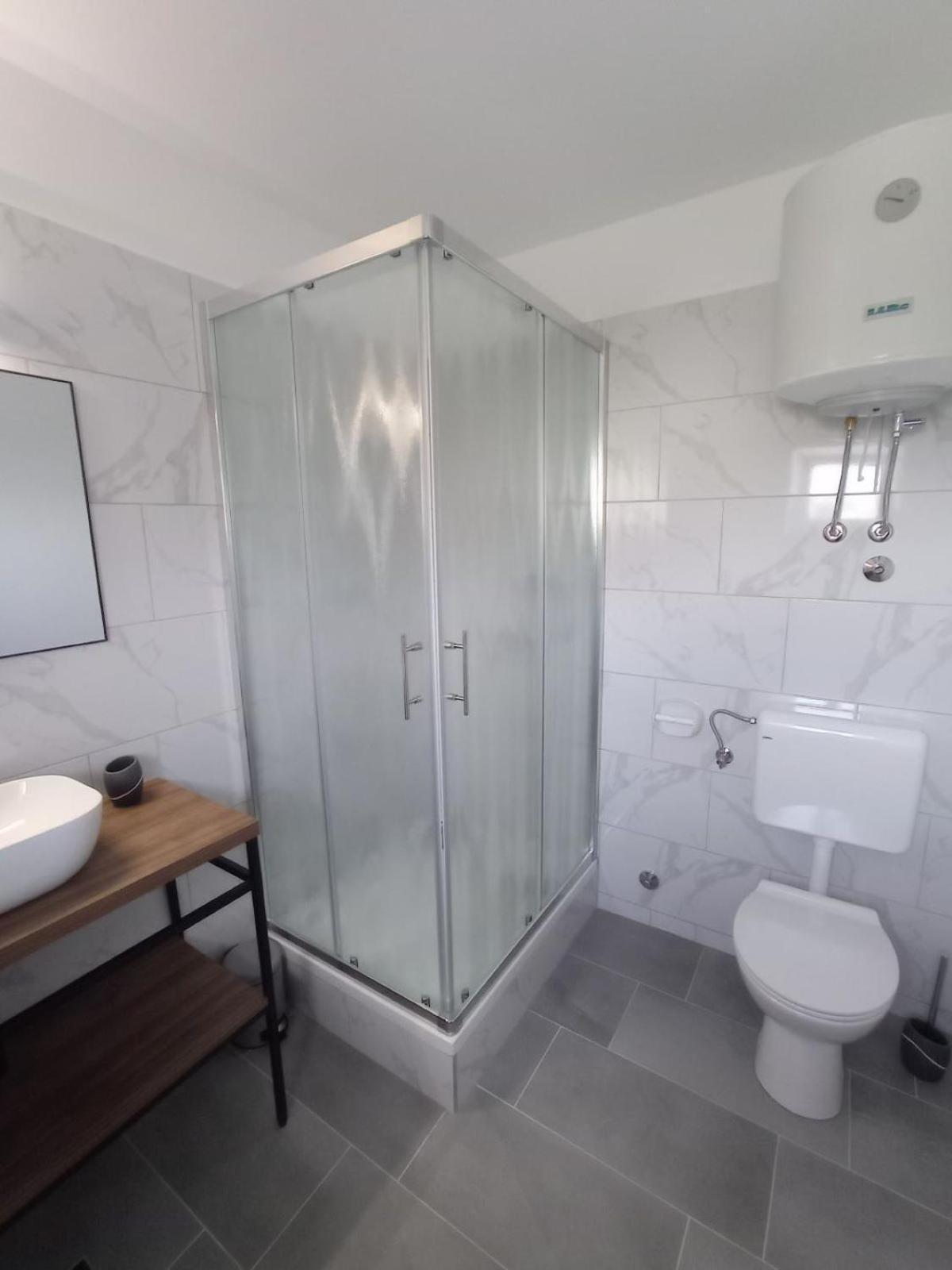 Apartments Ivo - With Terrace Supetarska Draga Ngoại thất bức ảnh